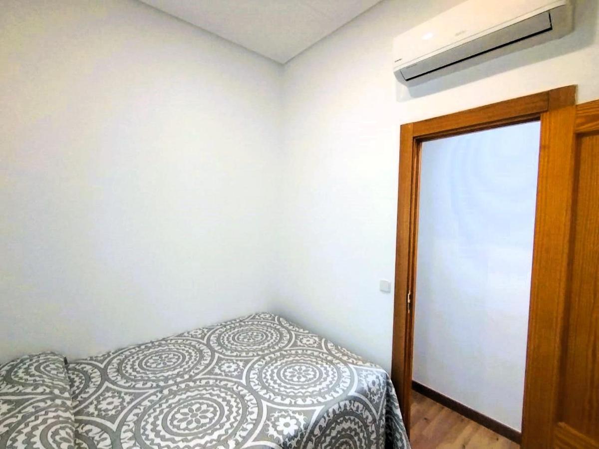 Puerta Del Sol - Apartamento Para 6 Madrid Eksteriør billede