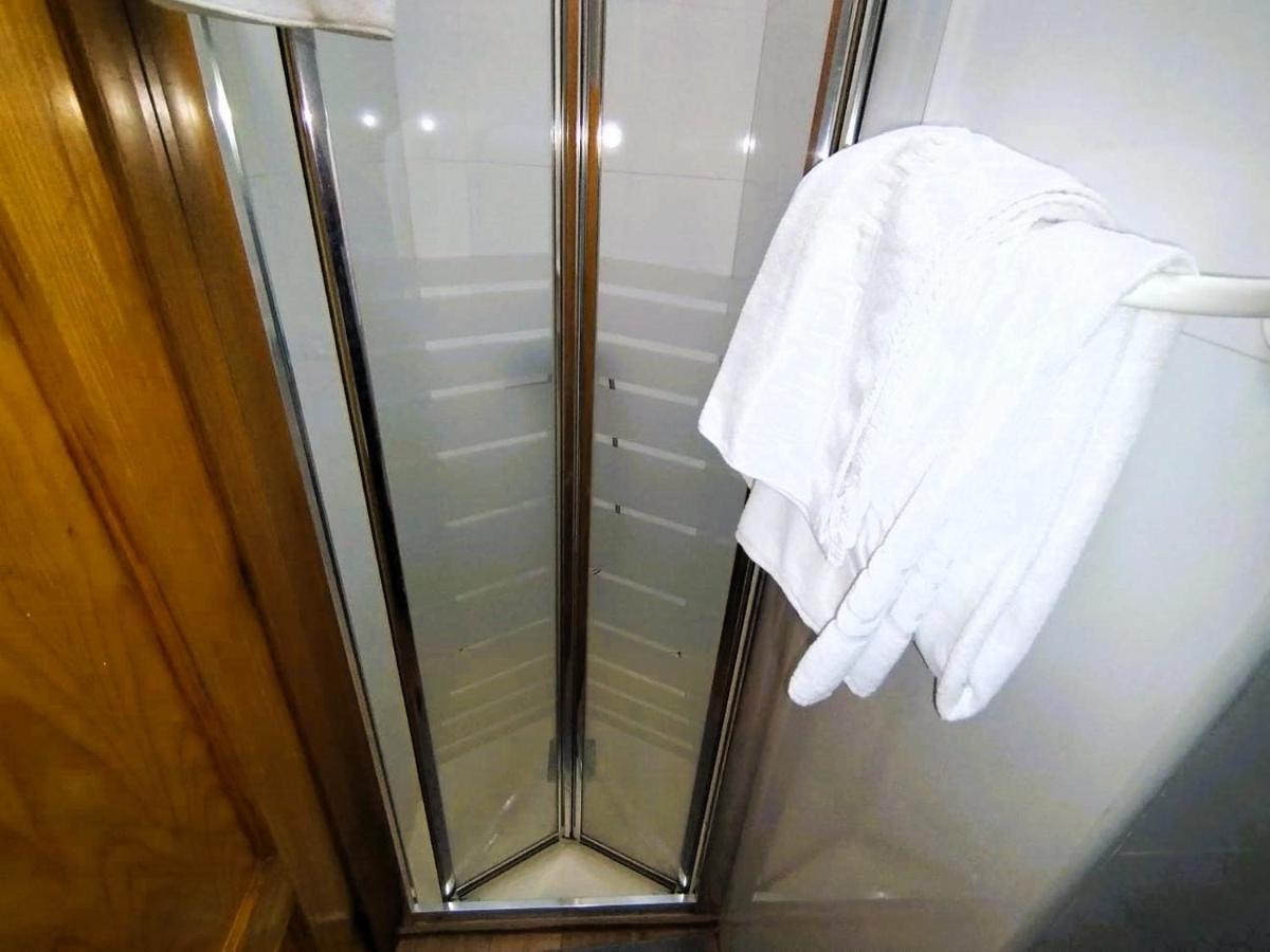 Puerta Del Sol - Apartamento Para 6 Madrid Eksteriør billede