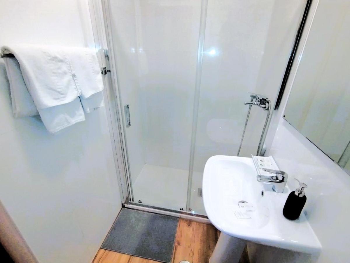 Puerta Del Sol - Apartamento Para 6 Madrid Eksteriør billede